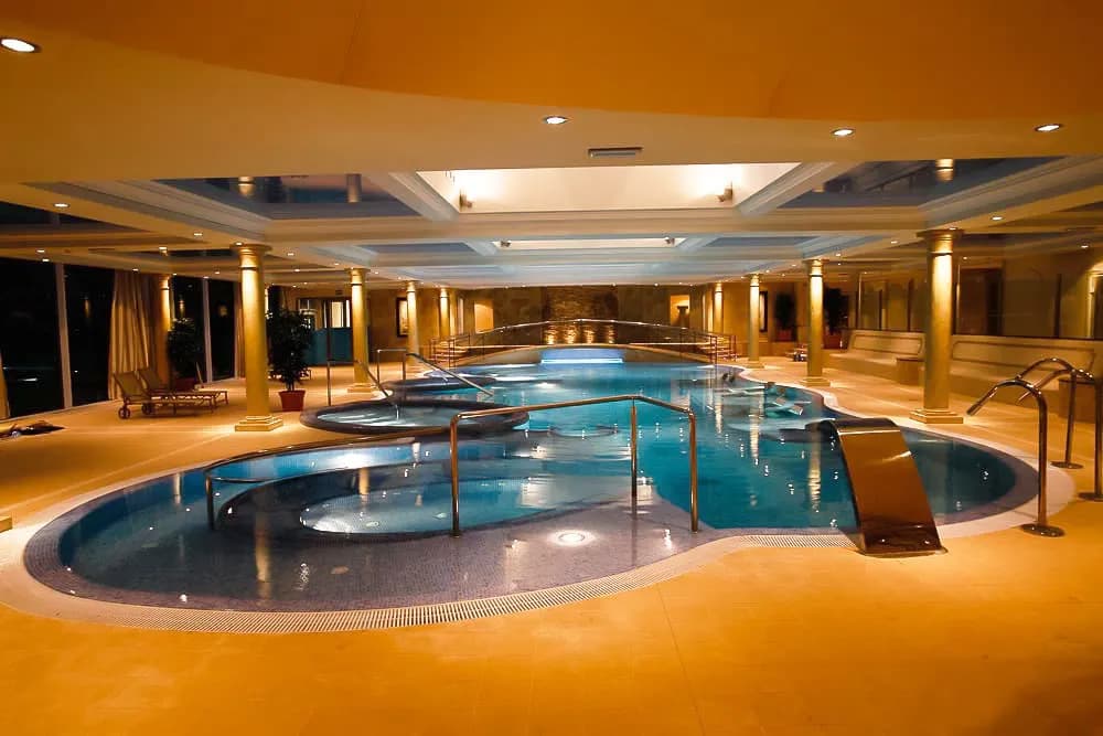 Hotel Puente Viesgo Balneario: Relájate en el mejor spa de Cantabria