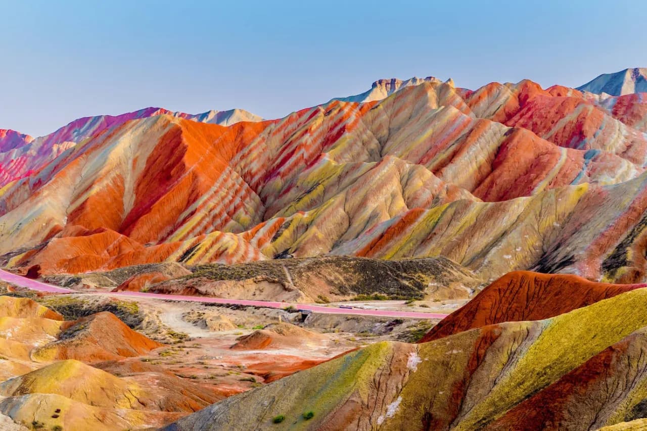 Colores de las montañas: maravillas geológicas que te sorprenderán