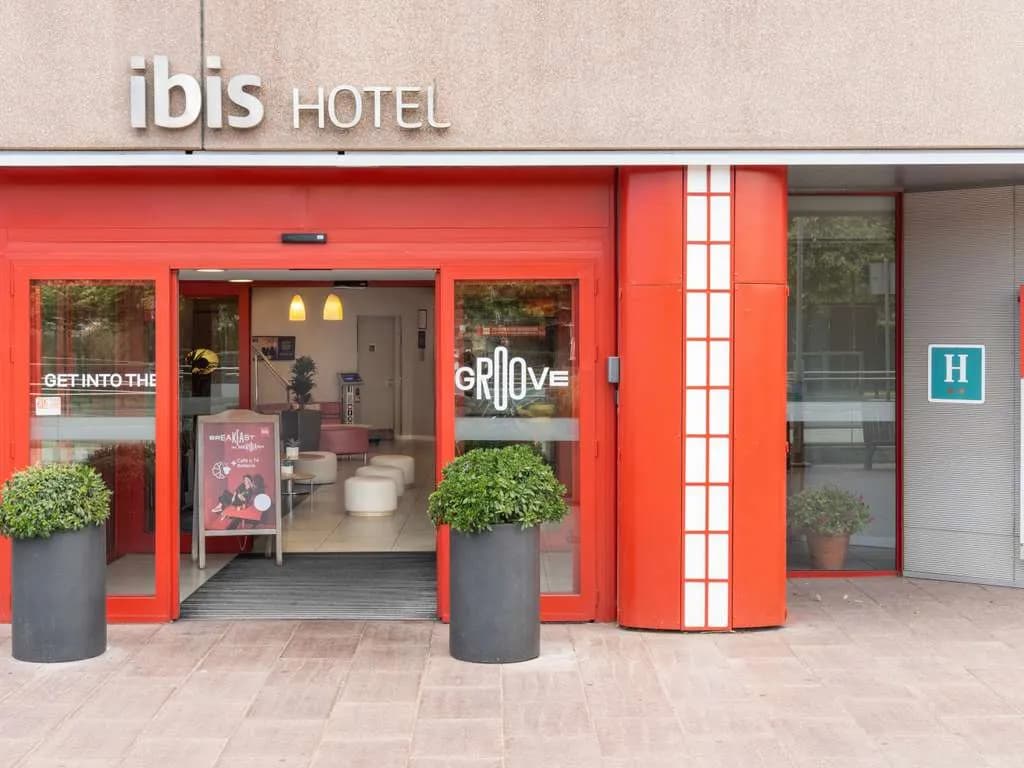 Hotel Ibis Barcelona Meridiana: Comodidad y Asequibilidad en el Corazón de la Ciudad