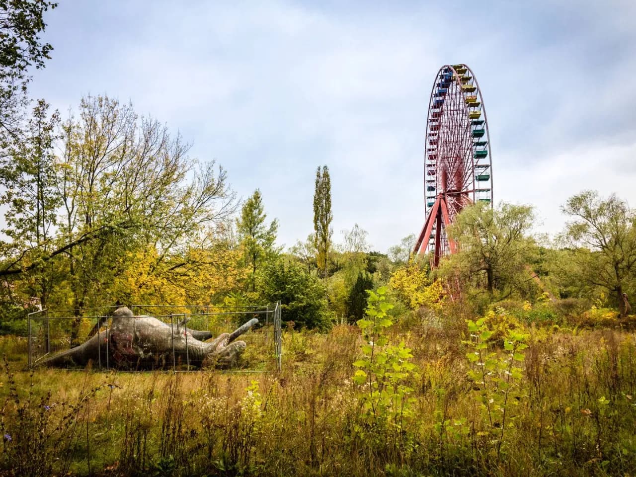 Parques de atracciones abandonados: historias de nostalgia y misterio