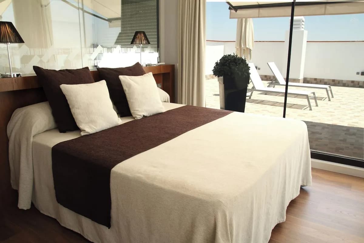 Hotel Paco Sevilla: ubicación ideal, servicios destacados y opiniones reales