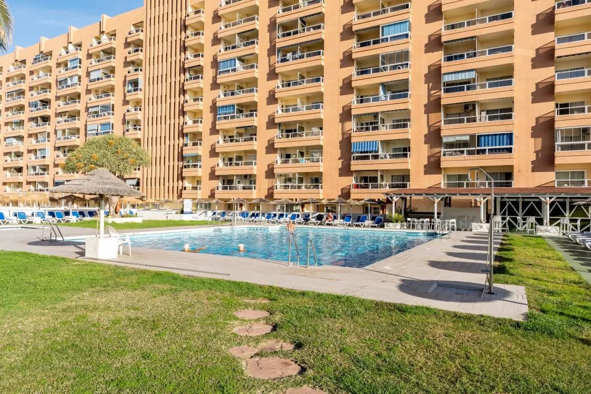 Hotel Fuengirola Pyr: comodidad y ubicación ideal para tus vacaciones