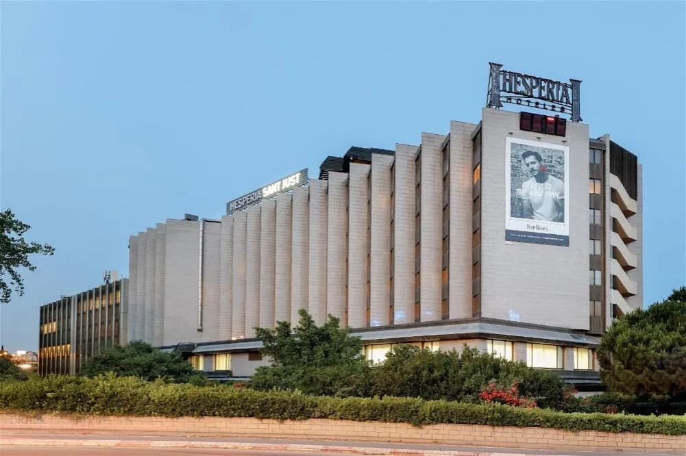 Hotel Hesperia Barcelona Sant Just: comodidad y cercanía a atracciones
